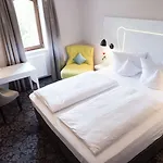 Parkhotel Schillerhain Hotel