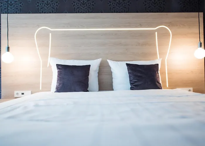 Parkhotel Schillerhain 호텔 4*