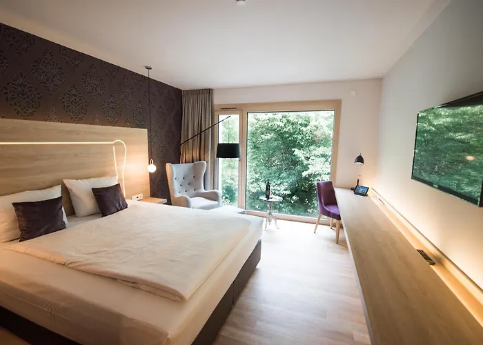 호텔 Parkhotel Schillerhain 4*