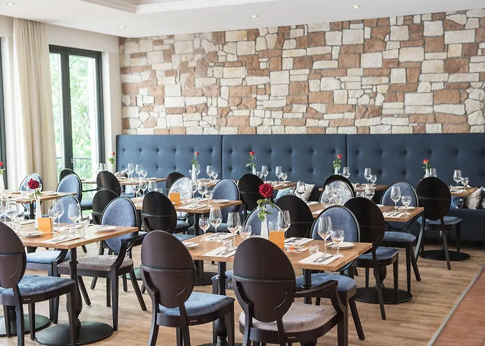 Parkhotel Schillerhain 켜휘하임볼란덴