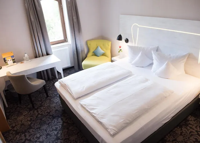 Szálloda Parkhotel Schillerhain 4*